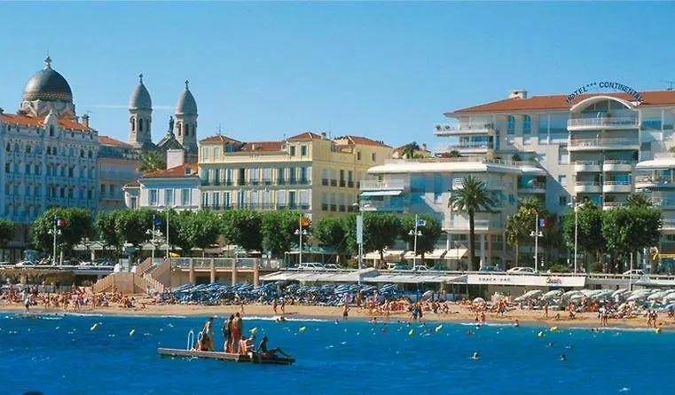 Studio rez-de-jardin 30m² avec cuisine équipée en centre-ville et 9 mn a pied des plages Saint-Raphaël